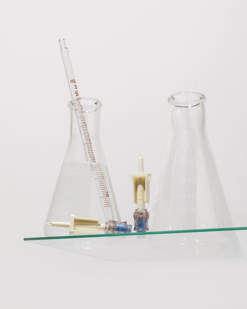 Universal Vial Spike with 0.2 µm Air Filter